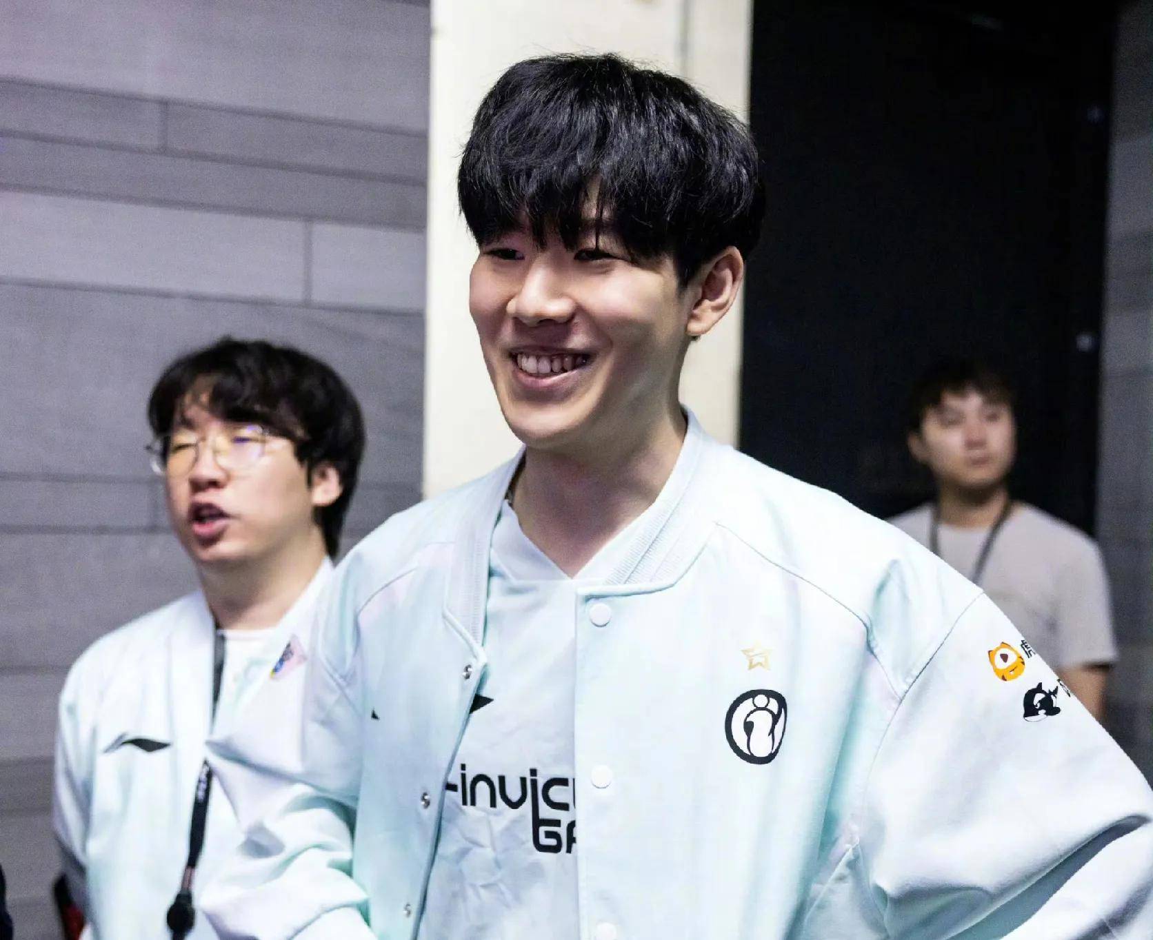 尤其是在篮 尤其是在篮