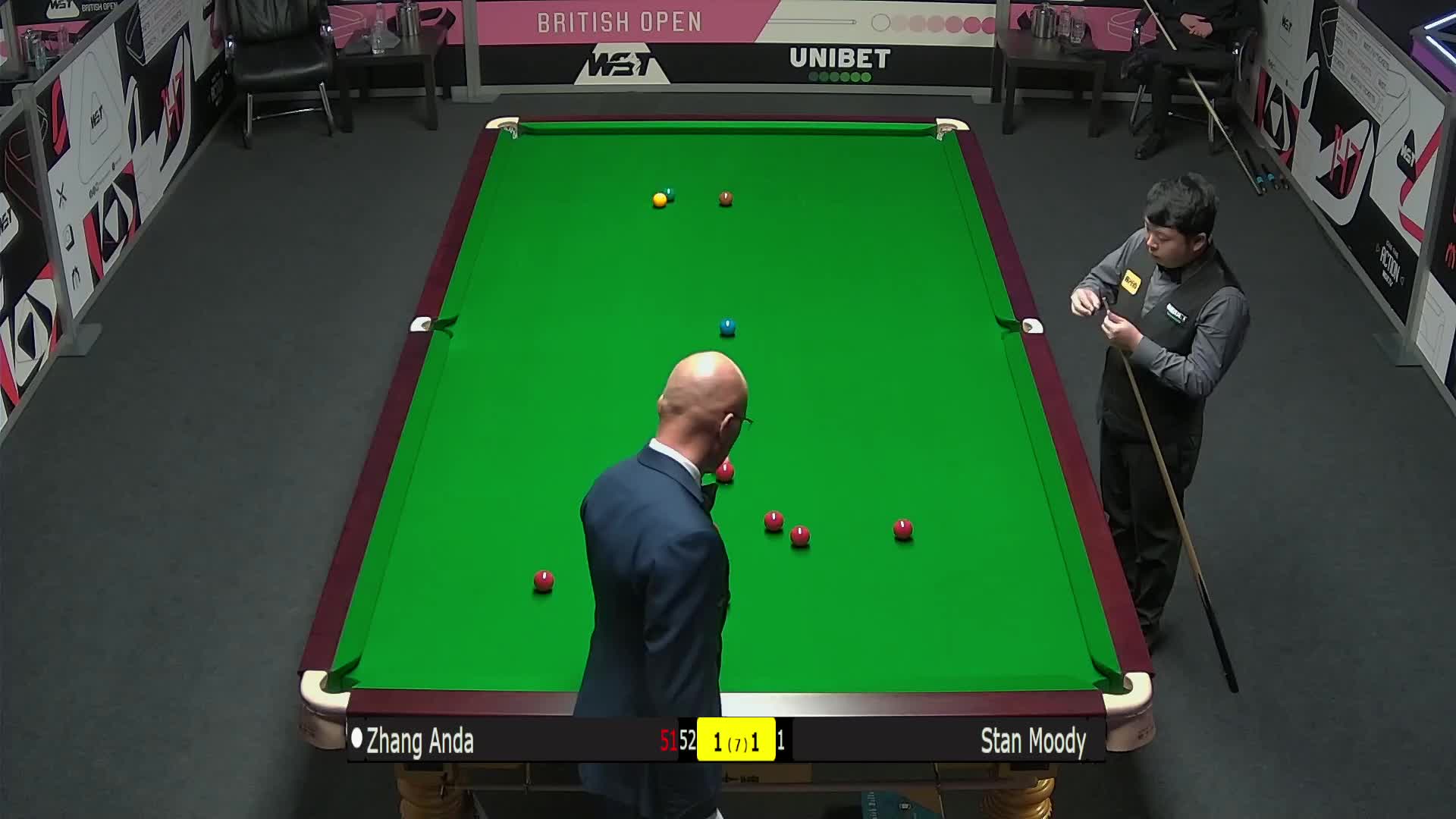 并通过社交 并通过社交